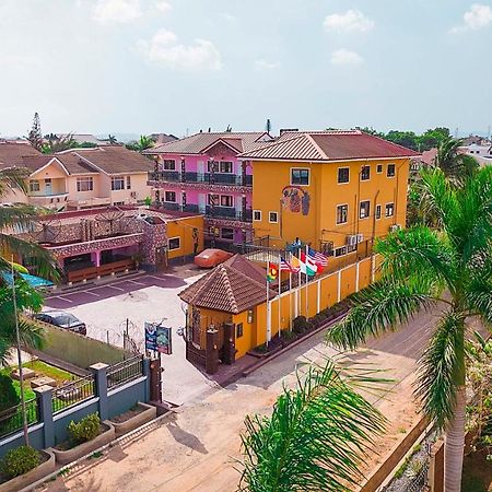 Hilton View Hotel Ogbodjo Bagian luar foto