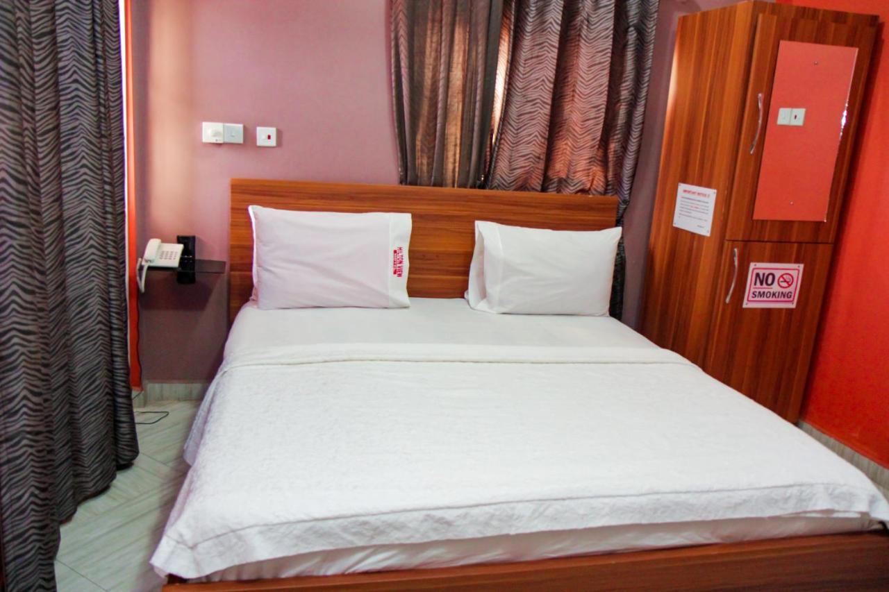 Hilton View Hotel Ogbodjo Bagian luar foto