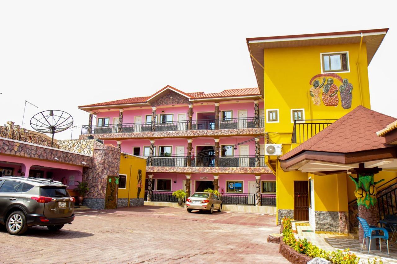 Hilton View Hotel Ogbodjo Bagian luar foto