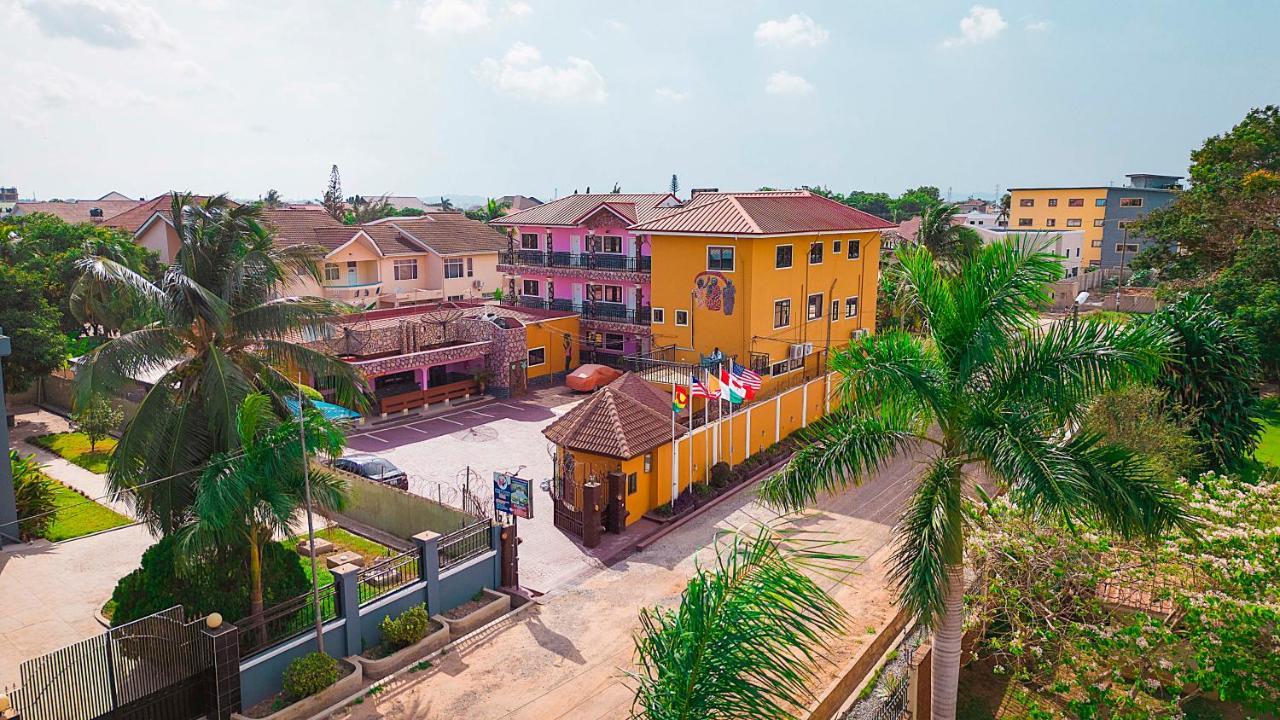 Hilton View Hotel Ogbodjo Bagian luar foto