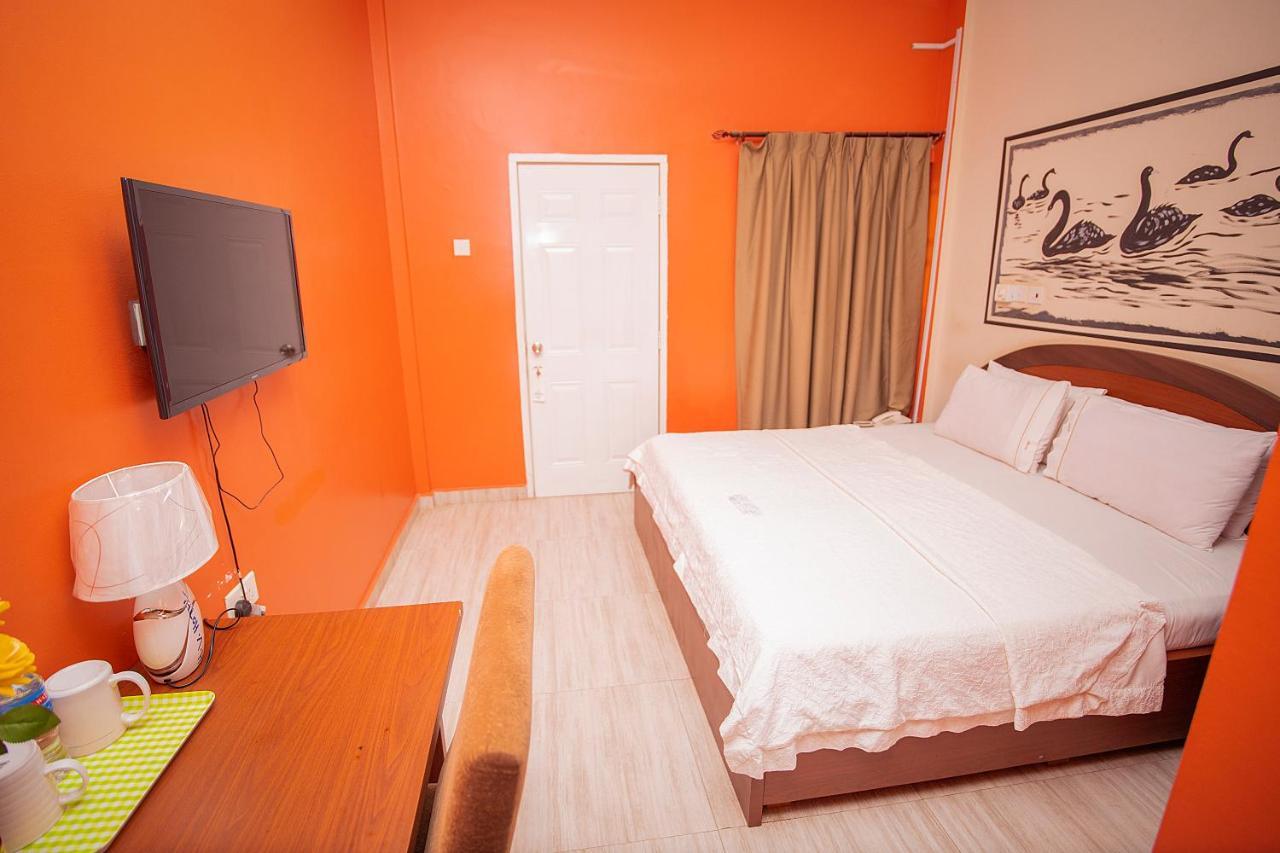 Hilton View Hotel Ogbodjo Bagian luar foto