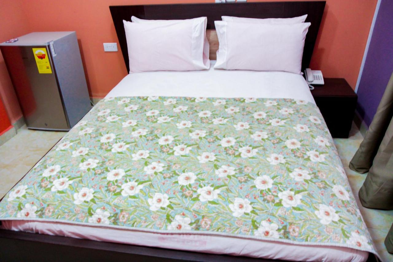 Hilton View Hotel Ogbodjo Bagian luar foto