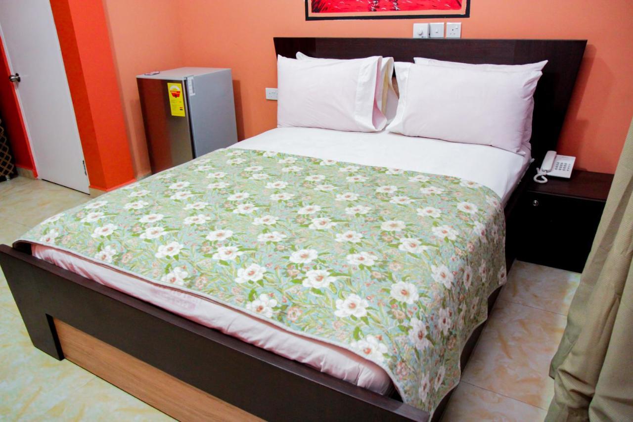 Hilton View Hotel Ogbodjo Bagian luar foto